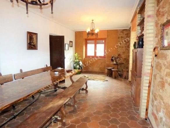 House or villa for sale in Lana