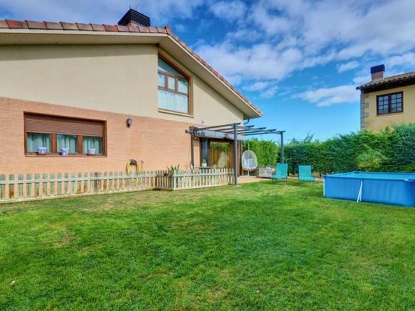 House or chalet for sale in Pueyo – Arturo Campion, 3, Pueyo / Puiu