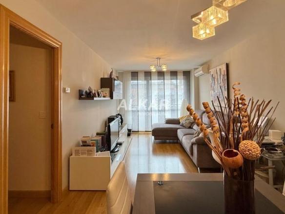 Apartment for sale on Calle Carlos III ‘el Noble’, Griseras – Gardachales