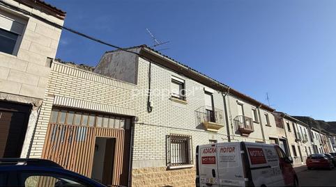 House or villa for sale on Gregorio Muro Luri Street, Azagra