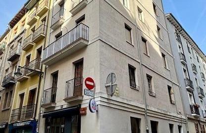 Apartment for sale on Javier Street, Old Town