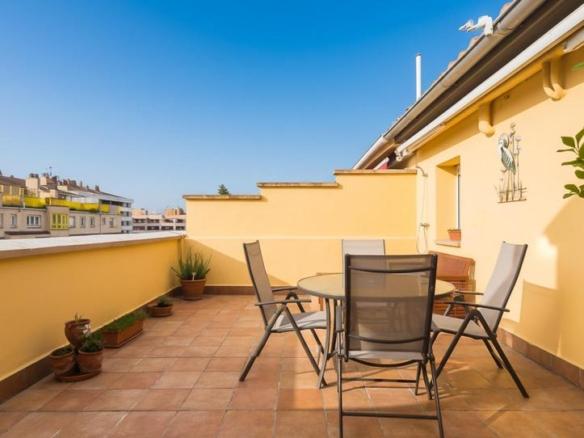 Penthouse for sale on Calle de Iturrama, 68, Iturrama