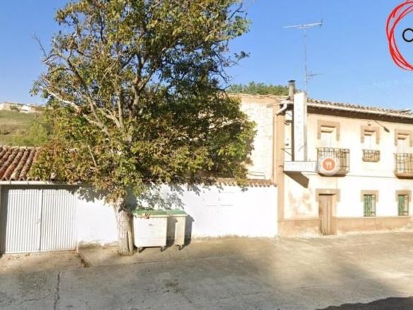 Building for sale on Calle de Venta Nueva, 3, Pueyo / Puiu