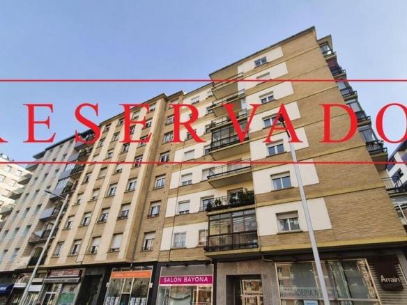 Apartment for sale on Avenida Bayona, 43, San Juan