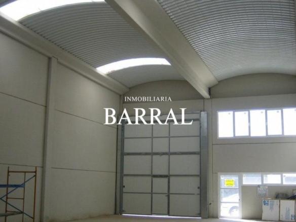 Industrial building for sale in Parque del Queiles