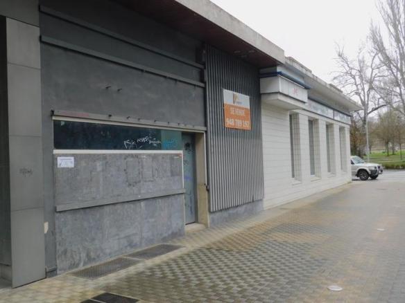 Commercial premises for sale at Calle Fuente del Hierro, 1c, Iturrama