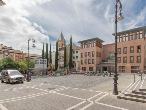 Commercial premises for sale in Dormitalería, Old Town