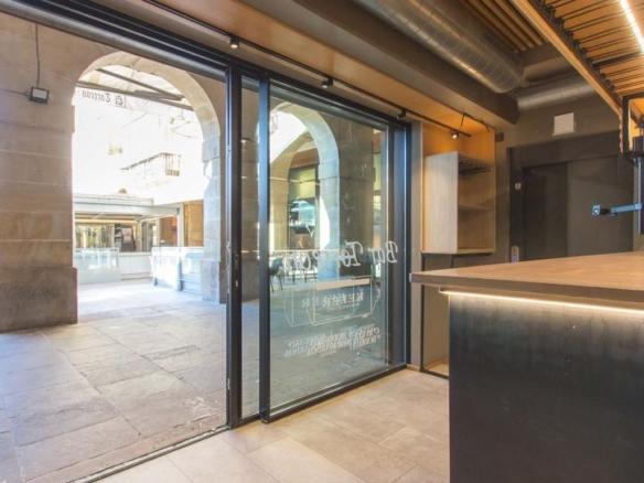 Commercial premises for sale in Del Castillo, Old Town