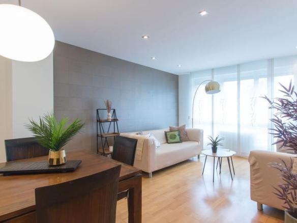 Apartment for sale in Bernardino Tirapu, Rochapea