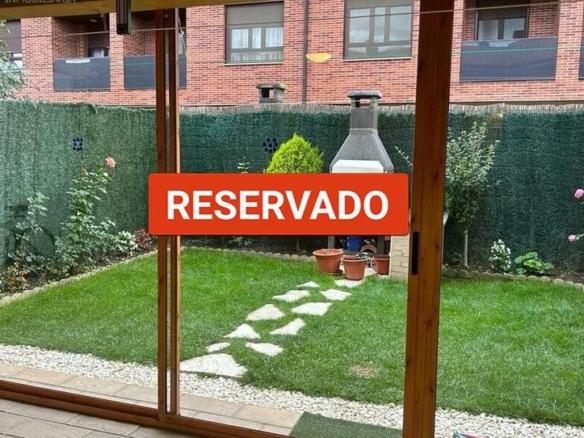 Townhouse for sale in Olite / Erriberri