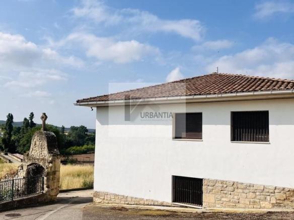 Townhouse for sale in La Fuente, Torres del Río