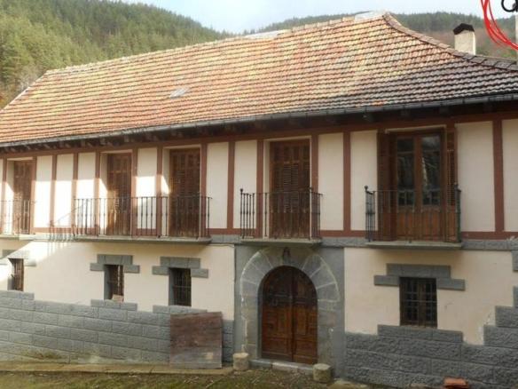 Rustic property for sale in Uztárroz / Uztarroze