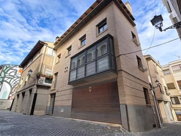 House or villa for sale in Tudela – Magallón, 15, Historic Center