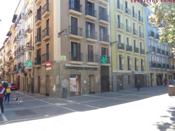 Commercial premises for sale on Calle de San Antón, 63, Old Town