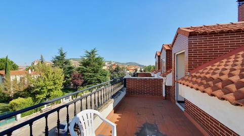 Townhouse for sale on Avenida Palencia, Dueñas