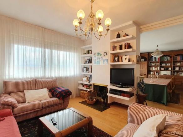 Apartment for sale on Avenida República Argentina, Campo de la Juventud