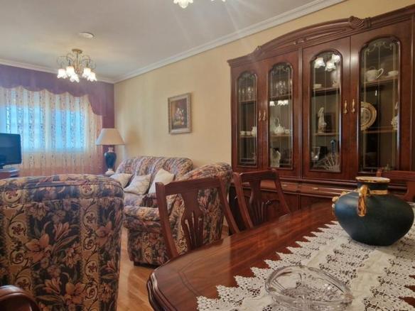 Apartment for sale in Paseo del Otero, Ave María