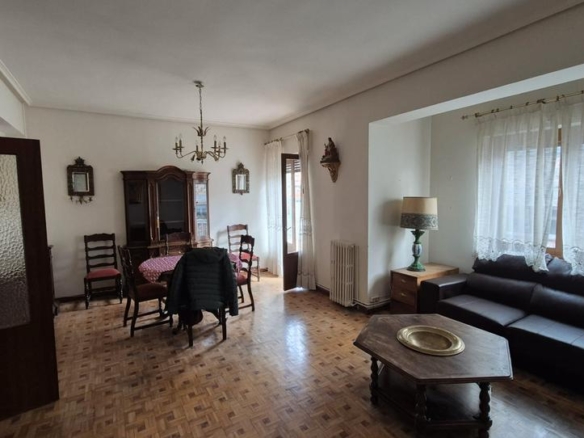 Apartment for sale on Obispo Nicolás Castellanos Street, City Center