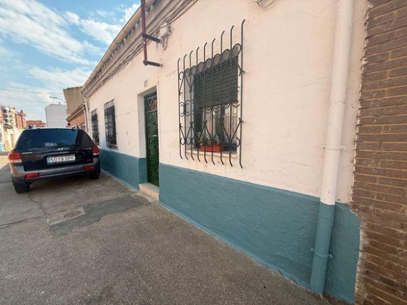 House or villa for sale on Numancia Street, San Antonio
