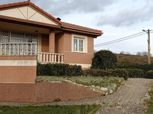 House or villa for sale in Villavega de Aguilar – Cl Real Villave, Aguilar de Campoo