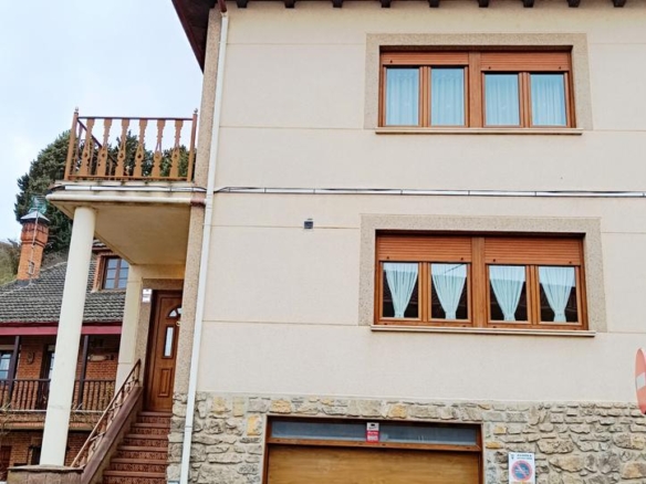 House or villa for sale in Aguilar de Campoo – Cl Martires, Aguilar de Campoo