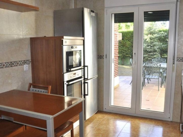 Townhouse for sale in Dos Pasos, S/n, Grijota