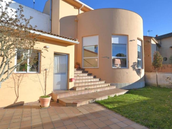 House or villa for sale in Centro, 1, Reinoso de Cerrato