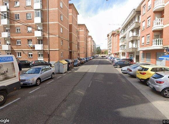 Apartment for sale on Blas Otero Street, Santiago – San Telmo