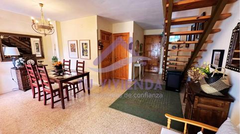 Duplex for sale on Luis Vives Street, Saldaña