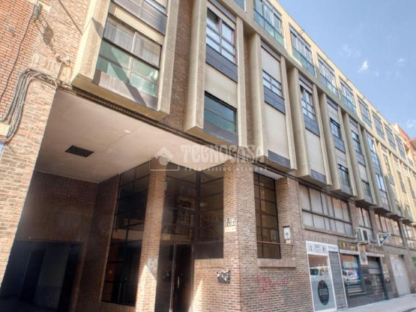 Office for sale in Campo de la Juventud