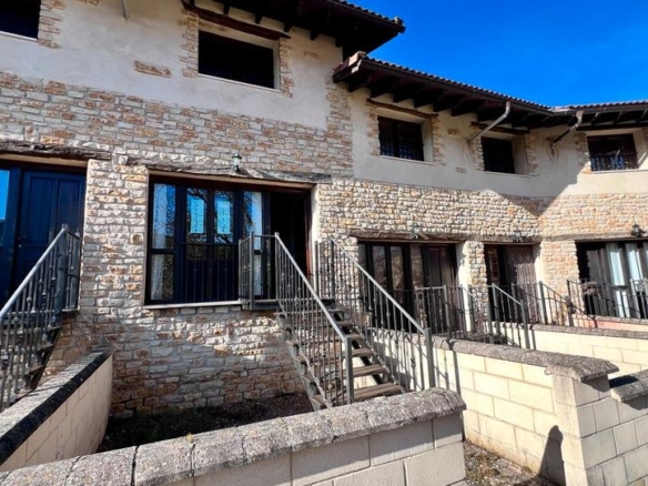 Townhouse for sale on Calle Penilla Valp, 5, Aguilar de Campoo