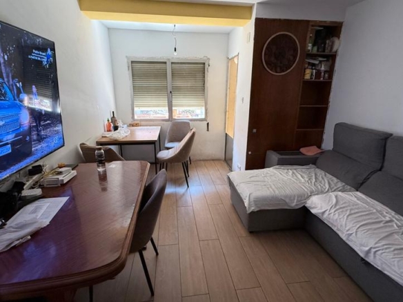 Apartment for sale on Avenida de Navarra, Barrio del Ave