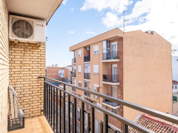 Apartment for sale on Calle de San Eloy, 34, Oliver