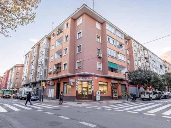 Apartment for sale on Calle Salvador Minguijón, 43, Las Fuentes