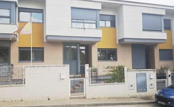 Townhouse for sale on Pilar Goixart Street, Paracuellos de Jiloca