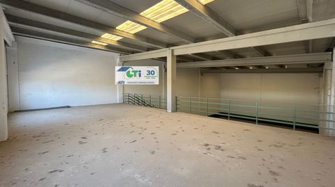 Industrial building for sale on Calle Borderea, Cartuja Baja