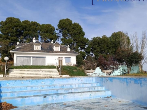 House or villa for sale on Calle Río Aragón, 4, Zuera