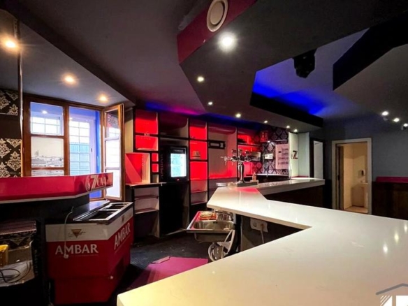 Commercial space for sale in San Antonio, Alagón