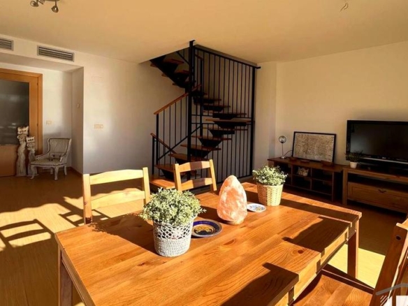 Townhouse for sale in María Agustín, Pinseque