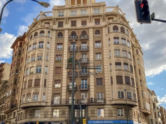 Apartment for sale on Paseo de Sagasta, Paseo Sagasta