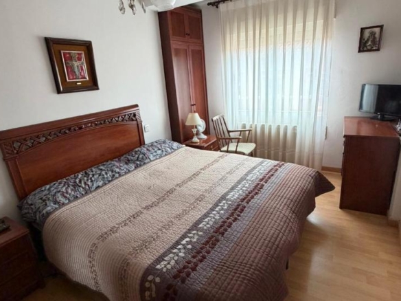Apartment for sale on Calle de José García Sánchez, 24, Ciudad Jardín – Parque Roma