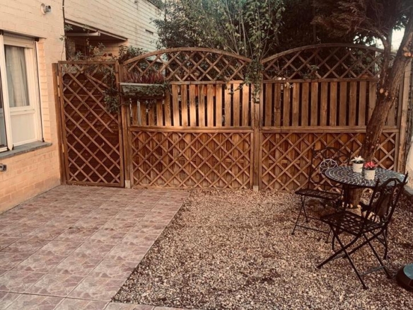 Townhouse for sale on Velázquez Street, Utebo
