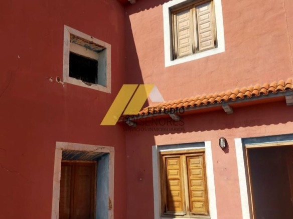 Townhouse for sale on Calle Posadas, Tarazona