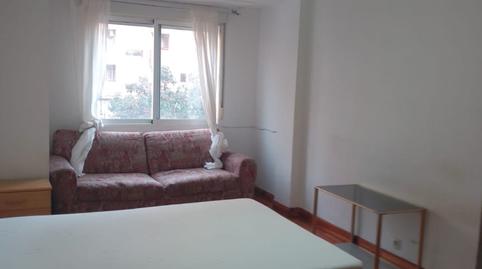 Apartment for sale on Calle de Antonio Sangenis, 75, Delicias neighborhood