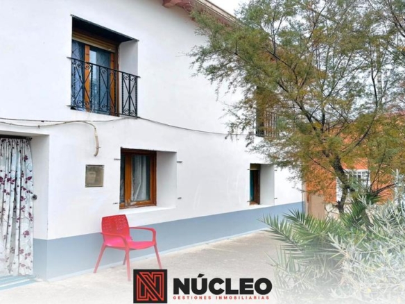 House or villa for sale on the Calatorao-Longares road, Alfamén