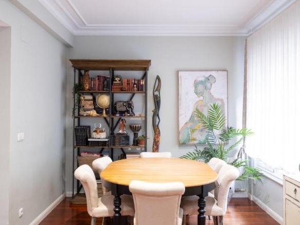 Apartment for sale on Paseo Fernando el Catolico, near San Francisco University