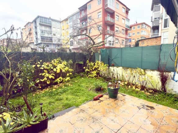 Apartment for sale on Avenida Zamora, Mariñamansa