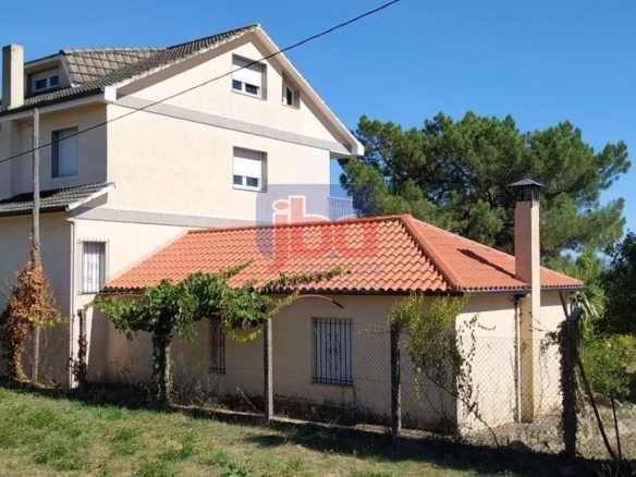 House or chalet for sale in Toén