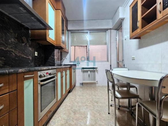 Apartment for sale in A Ponte