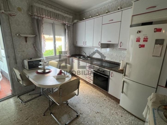 Apartment for sale on Avda. Buenos Aires, Universidad
